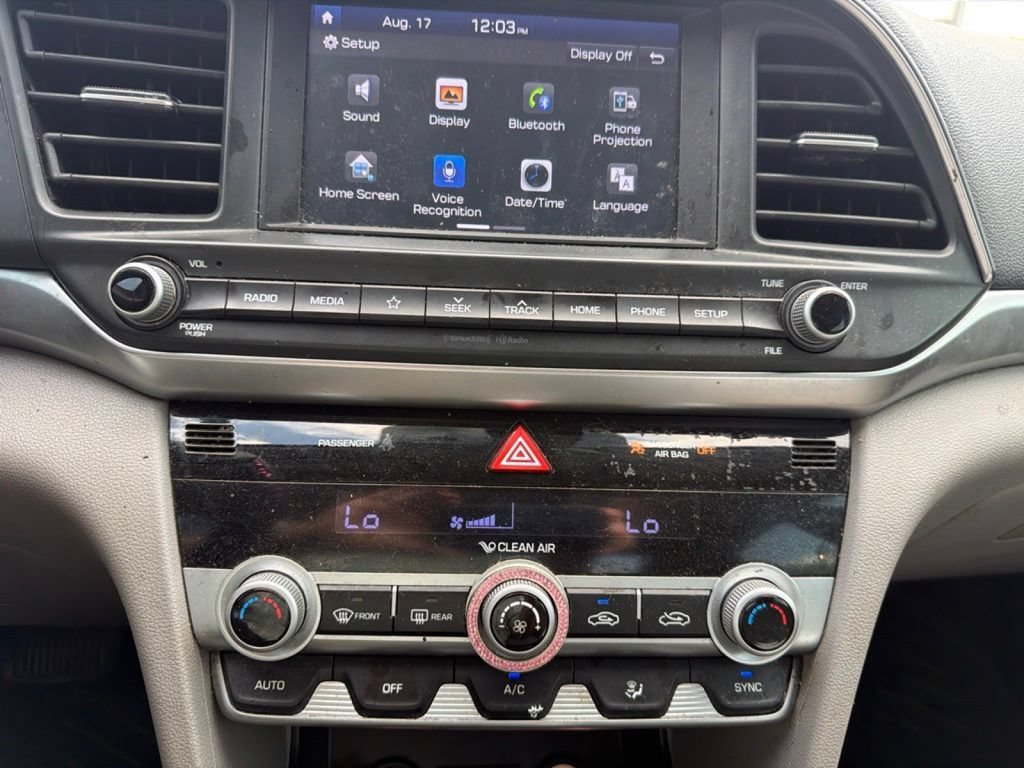 Used 2020 Hyundai Elantra SEL FWD image 23