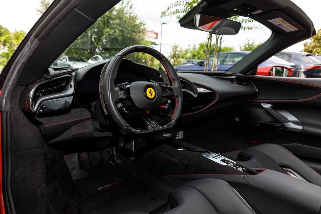 Used 2025 Ferrari SF90 Spider AWD/4WD image 9