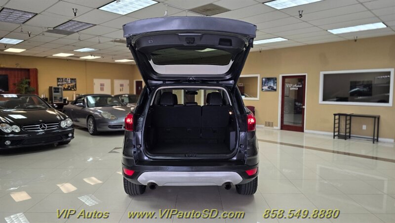 Used 2019 Ford Escape SEL image 8