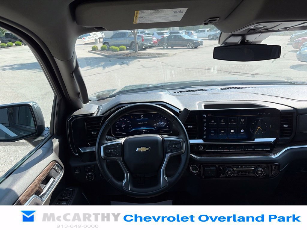 Used 2025 Chevrolet Silverado 1500 LT AWD/4WD image 42