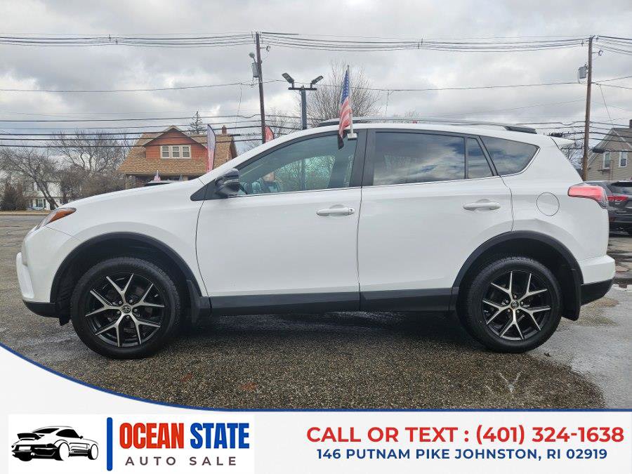 Used 2017 Toyota RAV4 SE image 2