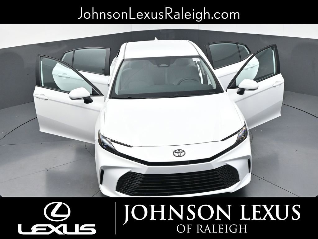 Used 2026 Toyota Camry LE image 33