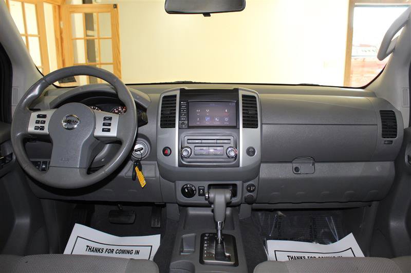 Used 2019 Nissan Frontier SV AWD/4WD image 14