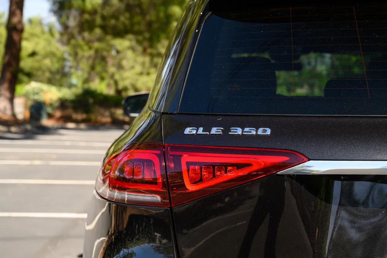 Used 2021 Mercedes-Benz GLE 350 w/ Premium Package image 9