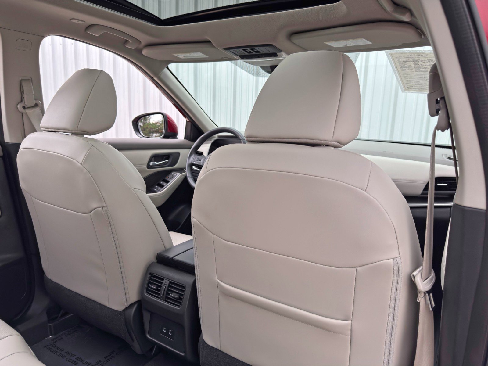 Used 2024 Nissan Rogue SV w/ SV Premium Package image 31