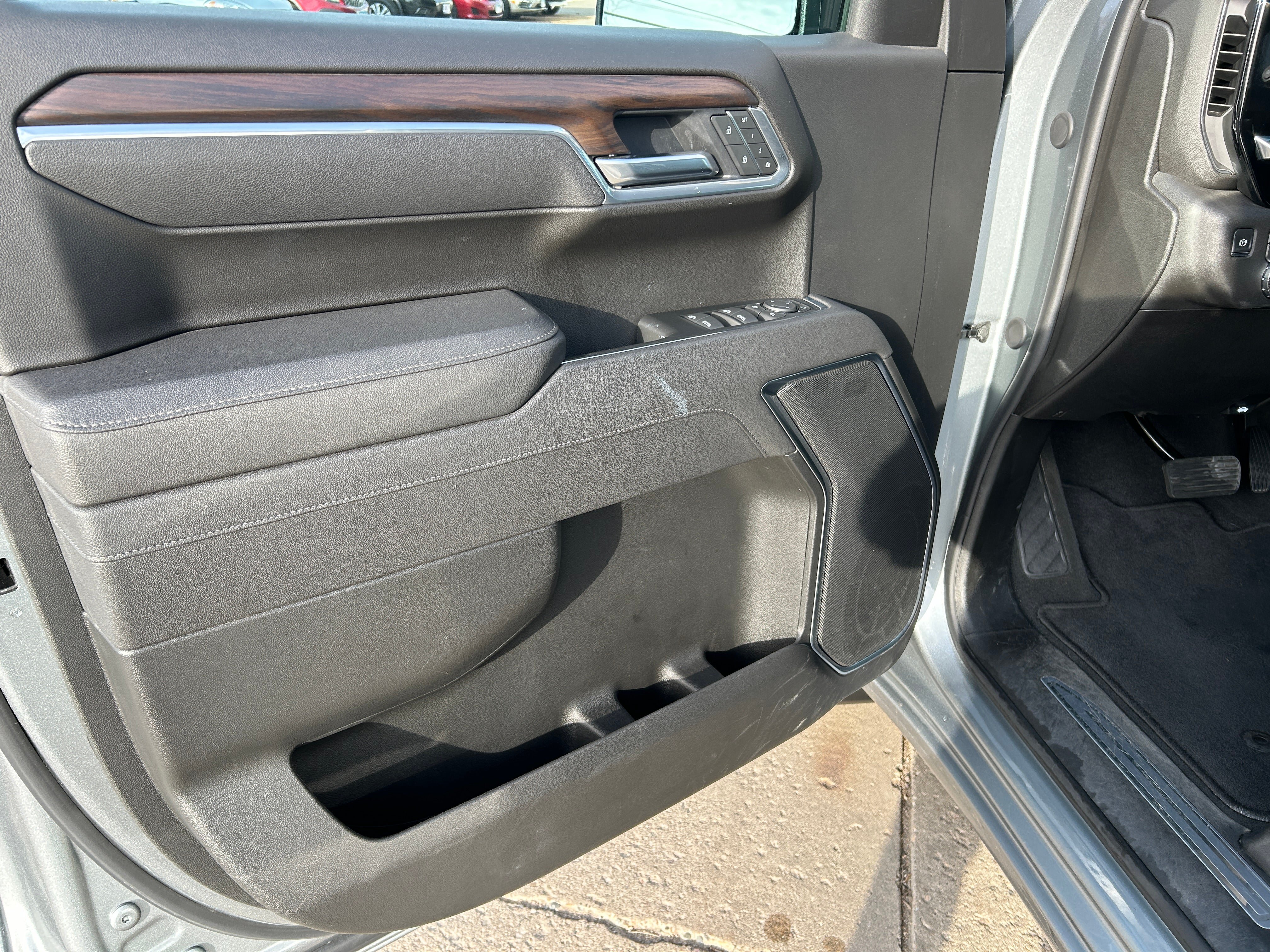 Used 2026 GMC Sierra 1500 SLT AWD/4WD image 15