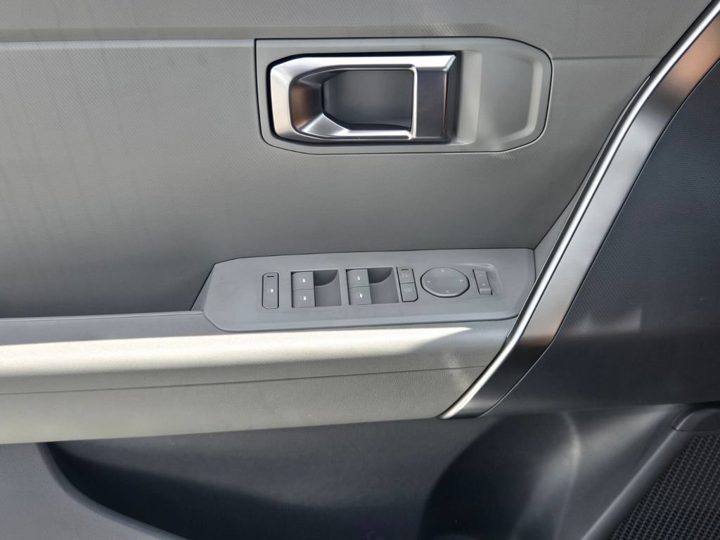 New 2027 Kia Seltos LX FWD image 12