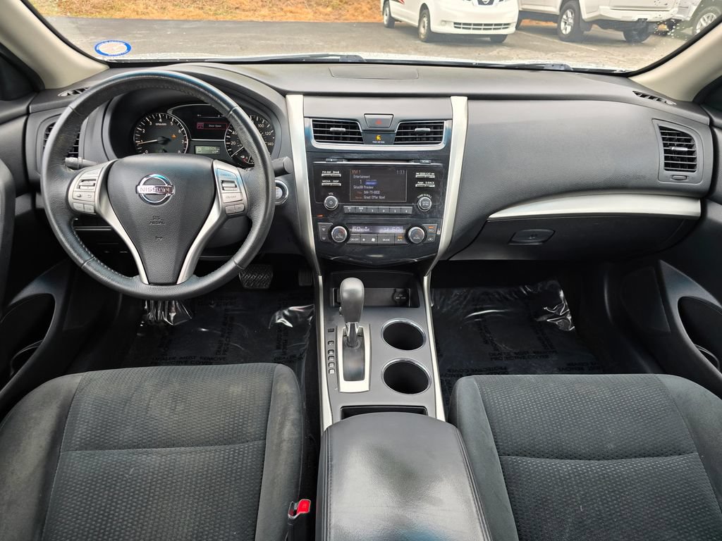 Used 2015 Nissan Altima 2.5 SV FWD image 5