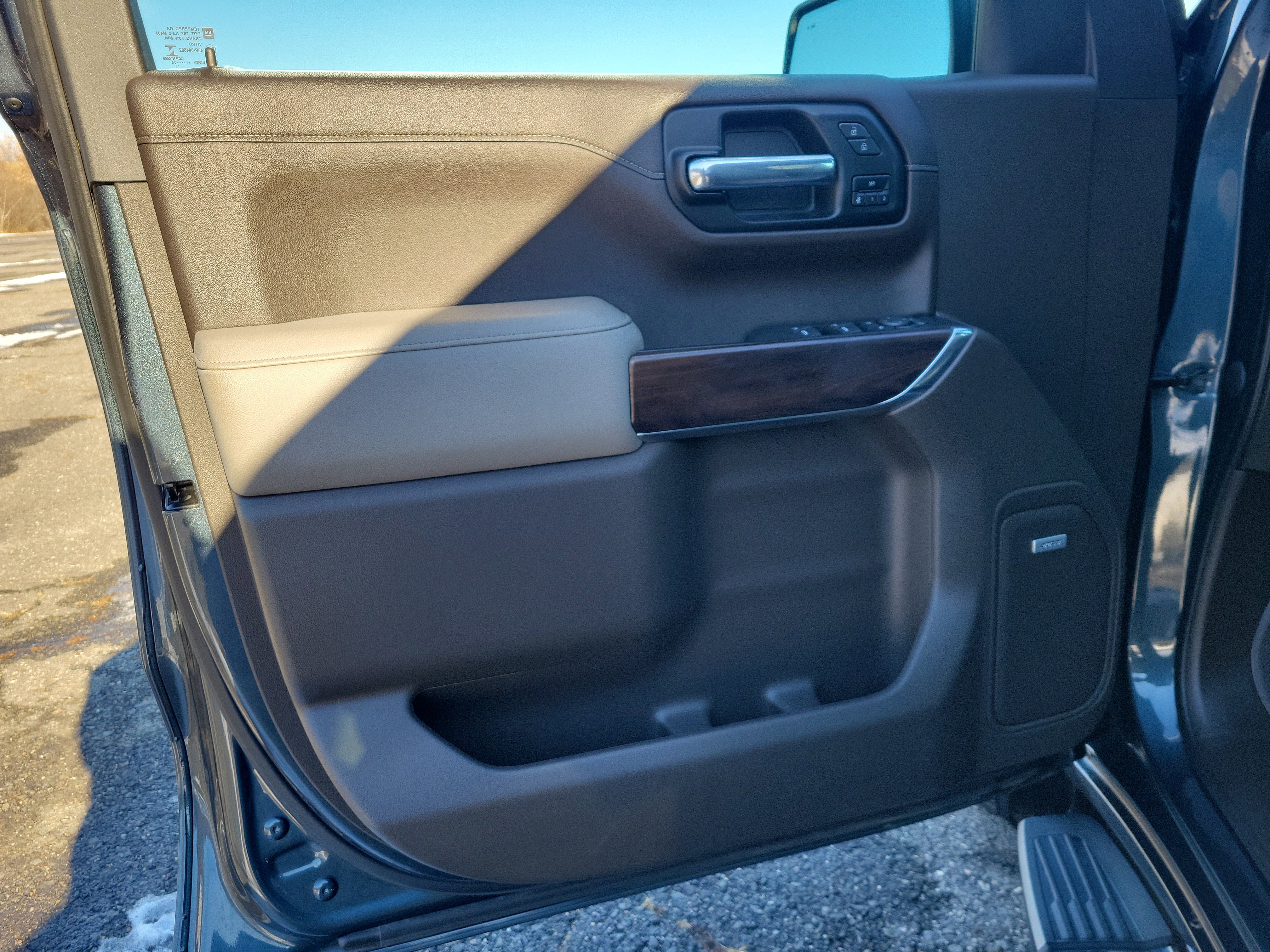 Used 2020 GMC Sierra 1500 SLT w/ SLT Premium Package image 15