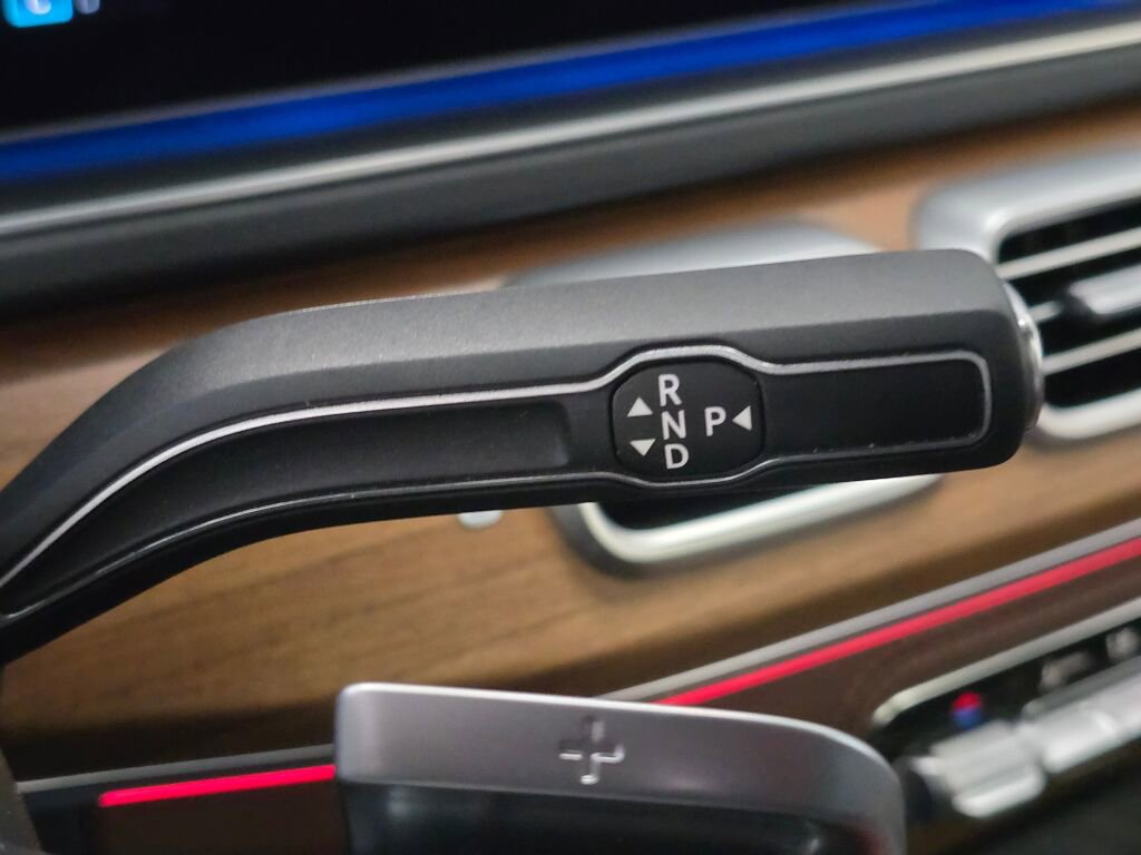 Used 2024 Mercedes-Benz GLE 350 GLE 350 w/ 3rd Row Seat Package image 16