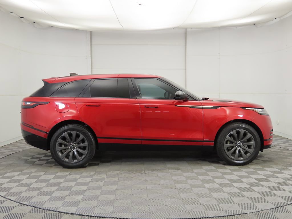 Used 2018 Land Rover Range Rover Velar R-Dynamic SE AWD/4WD image 4