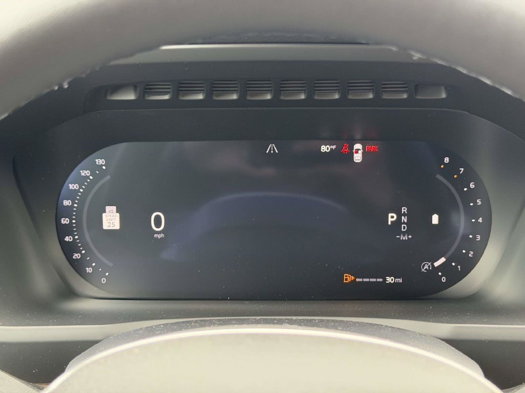 New 2026 Volvo XC90 B5 Plus w/ Protection Package Premier AWD/4WD image 10