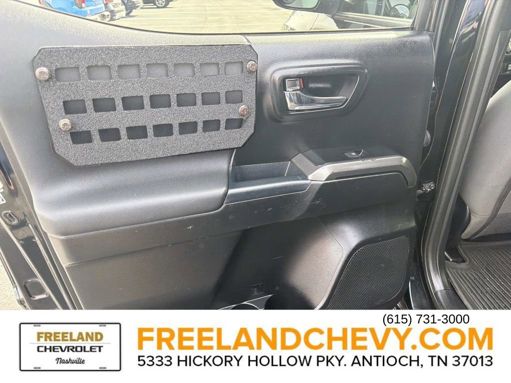 Used 2018 Toyota Tacoma TRD Off-Road image 15