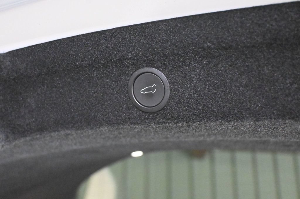 Used 2026 Tesla Model Y Long Range AWD/4WD image 19