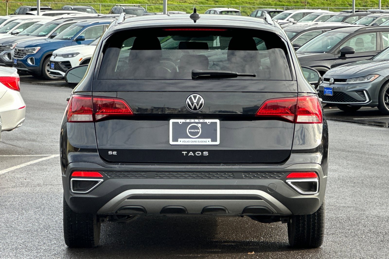 Used 2022 Volkswagen Taos SE image 4