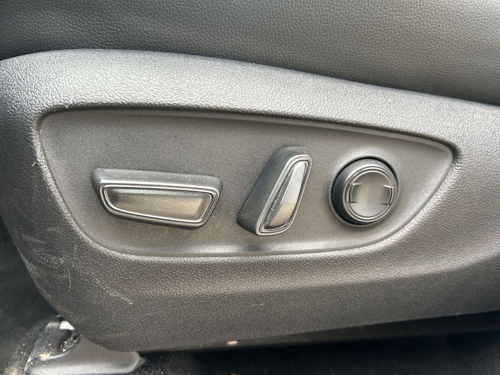 Used 2025 Toyota Grand Highlander FWD image 23