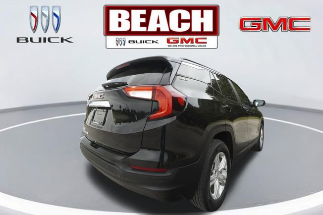 Used 2023 GMC Terrain SLE w/ Driver Convenience Package FWD image 3
