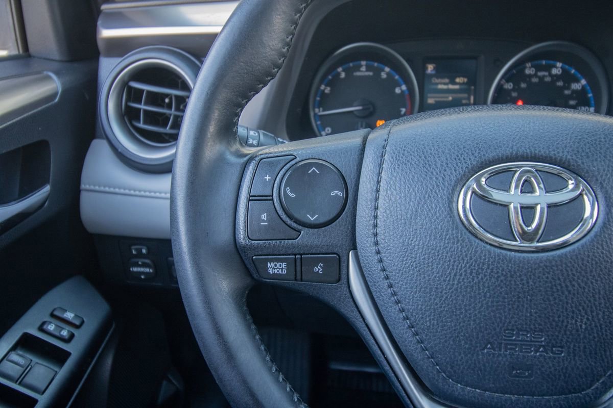 Used 2018 Toyota RAV4 XLE image 31