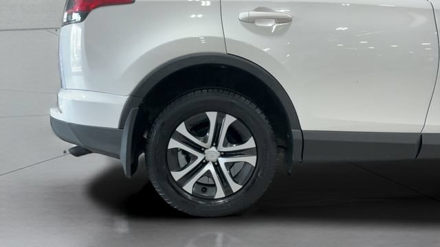 Used 2016 Toyota RAV4 LE AWD/4WD image 22