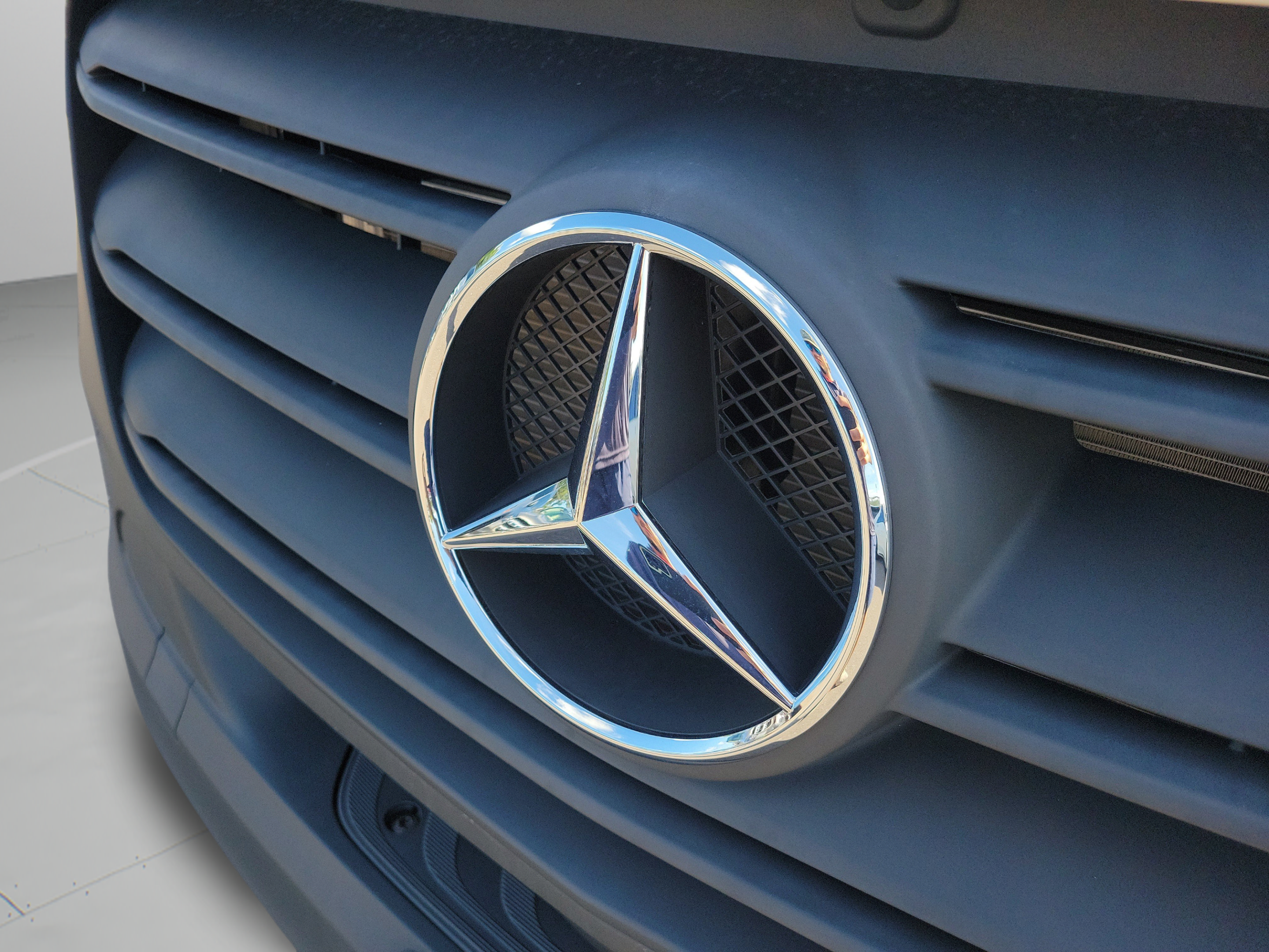 Used 2025 Mercedes-Benz Sprinter 2500 image 30