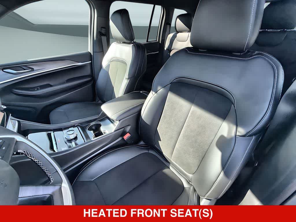 New 2026 Jeep Grand Cherokee Altitude AWD/4WD image 12