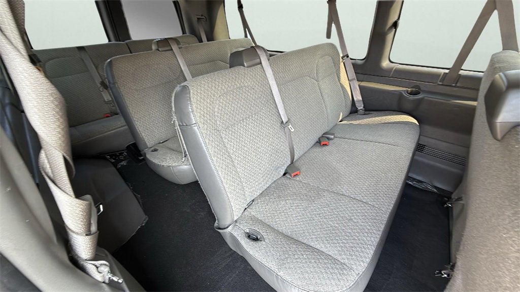 Used 2025 Chevrolet Express 3500 LT w/ LT Preferred Equipment Group image 27