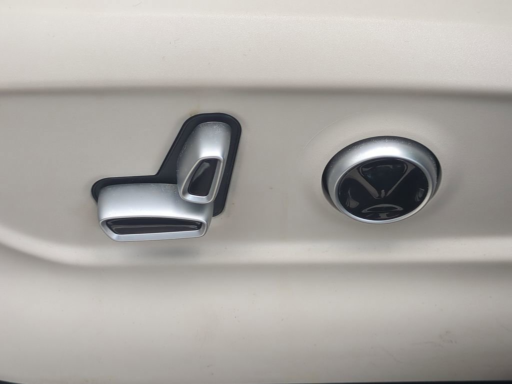 Used 2023 Maserati Grecale Modena AWD/4WD image 22