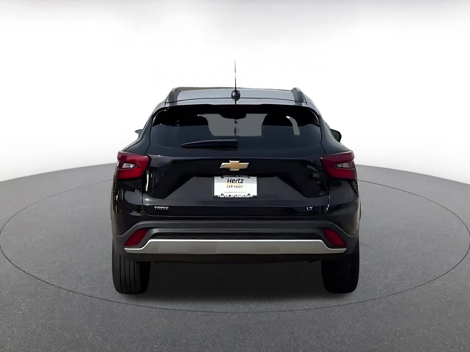 Used 2025 Chevrolet Trax LT w/ LT Convenience Package image 10