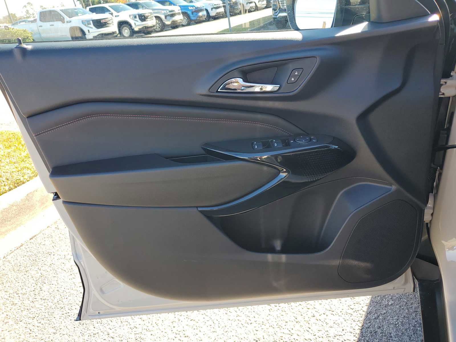 New 2026 Chevrolet Trax RS w/ Sunroof Package image 15