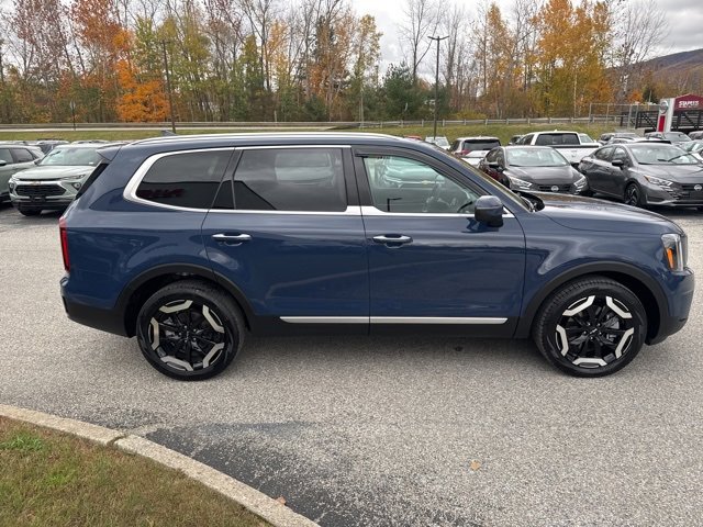 Used 2025 Kia Telluride S image 21