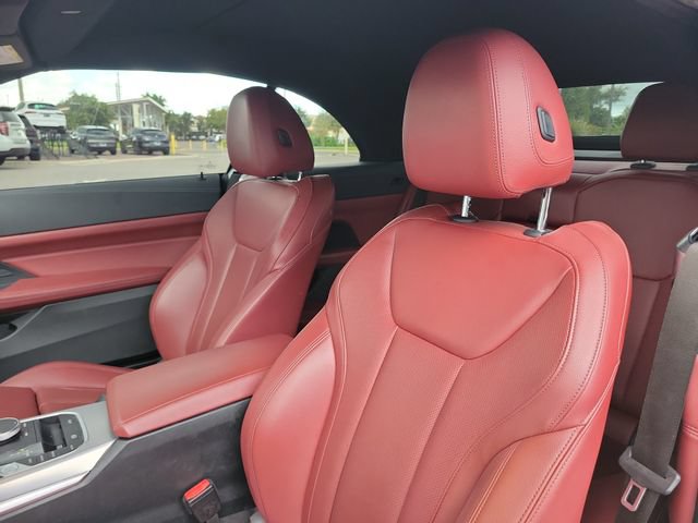 Used 2022 BMW M440i Convertible RWD image 19