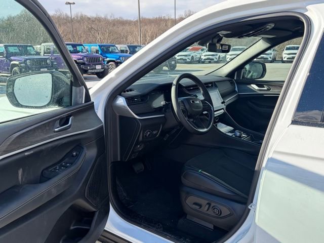 New 2026 Jeep Grand Cherokee Altitude AWD/4WD image 14