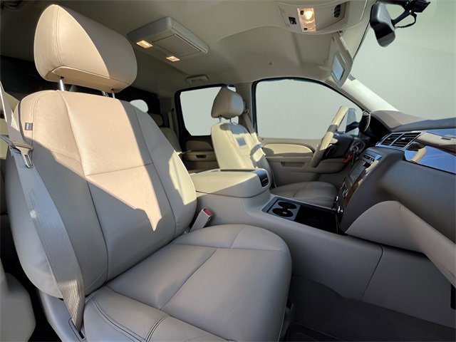 Used 2014 Chevrolet Silverado 2500 LTZ w/ LTZ Plus Package image 36