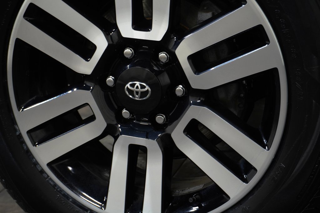 Used 2023 Toyota 4Runner Limited image 9