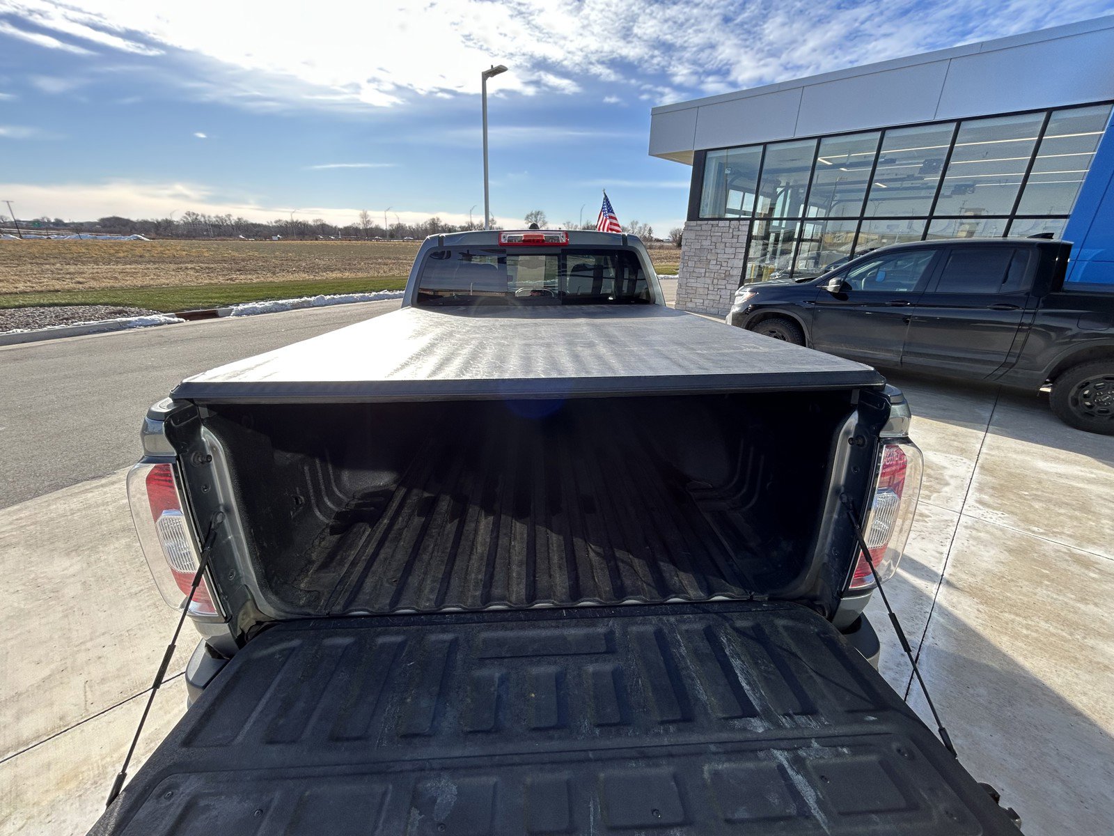 Used 2022 GMC Canyon Elevation image 15