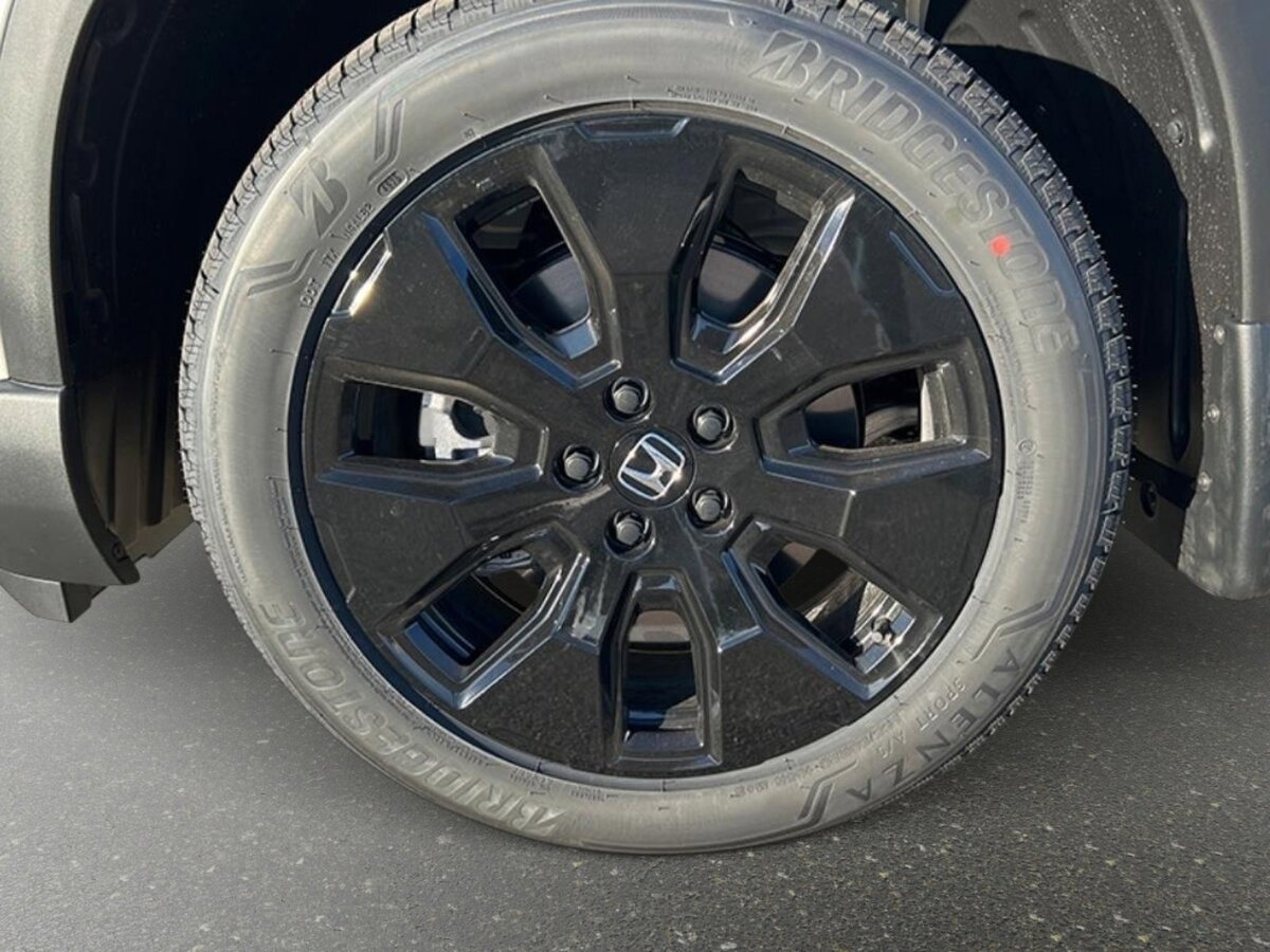 New 2026 Honda Pilot Black Edition image 9