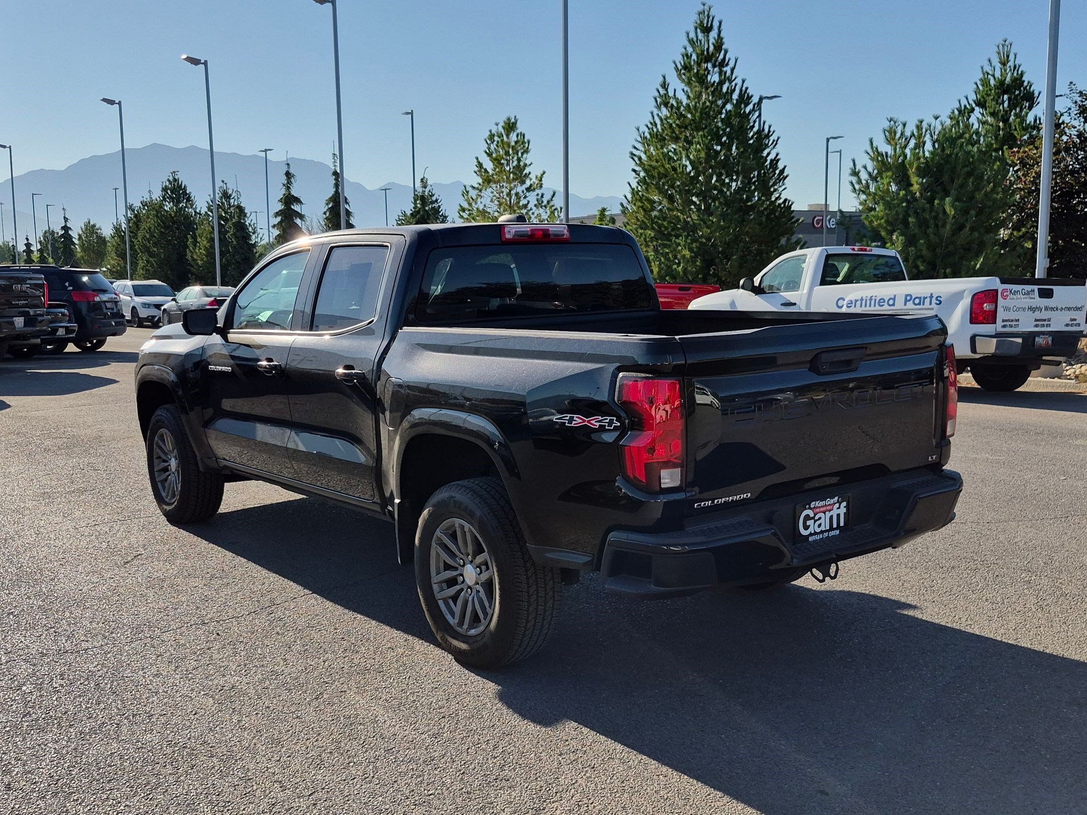 Used 2023 Chevrolet Colorado LT AWD/4WD image 5