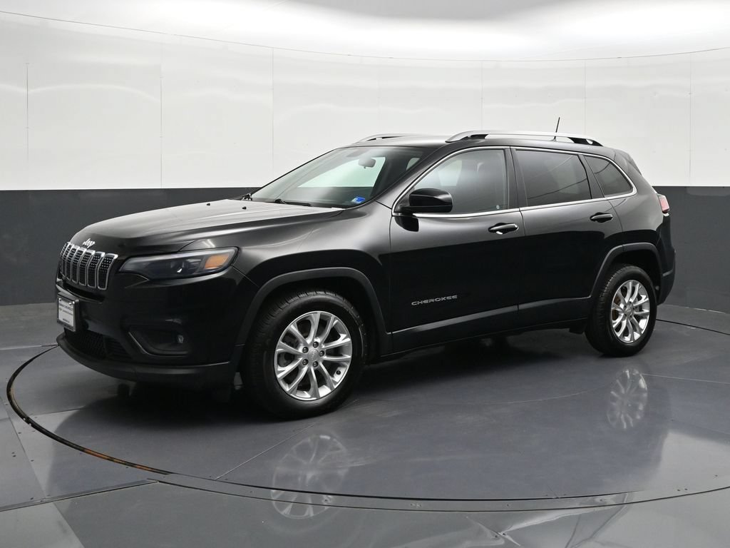 Used 2019 Jeep Cherokee Latitude w/ Popular Appearance Group