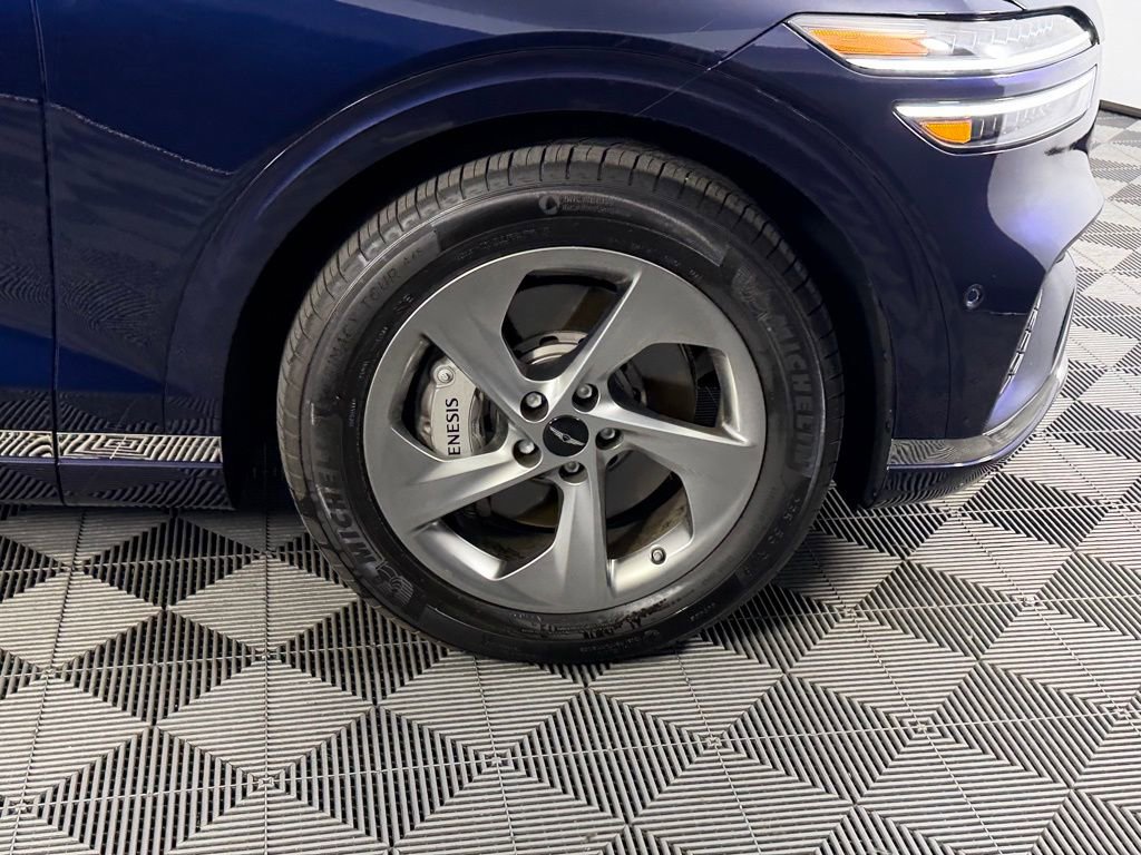 Used 2026 Genesis GV70 2.5T Advanced AWD/4WD image 13