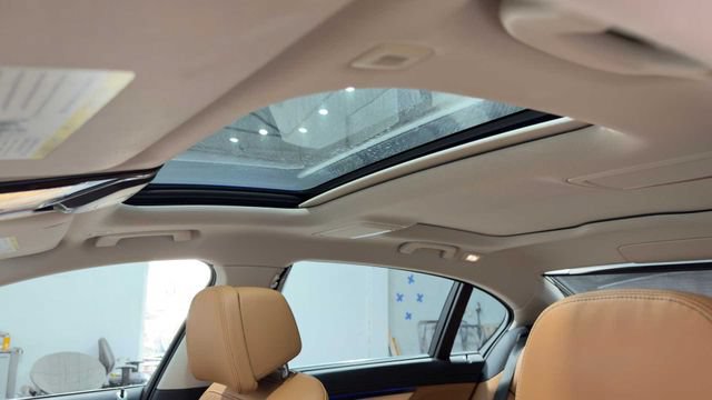 Used 2020 BMW 740i w/ Premium Package RWD image 35