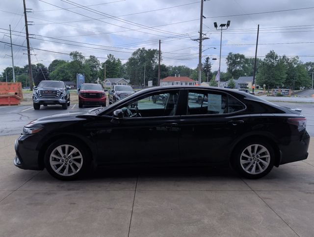 Used 2024 Toyota Camry SE FWD image 5