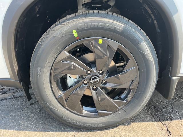 New 2026 Nissan Rogue SV image 9