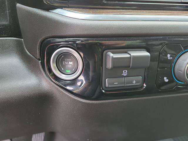 Used 2025 Chevrolet Silverado 3500 LT image 16