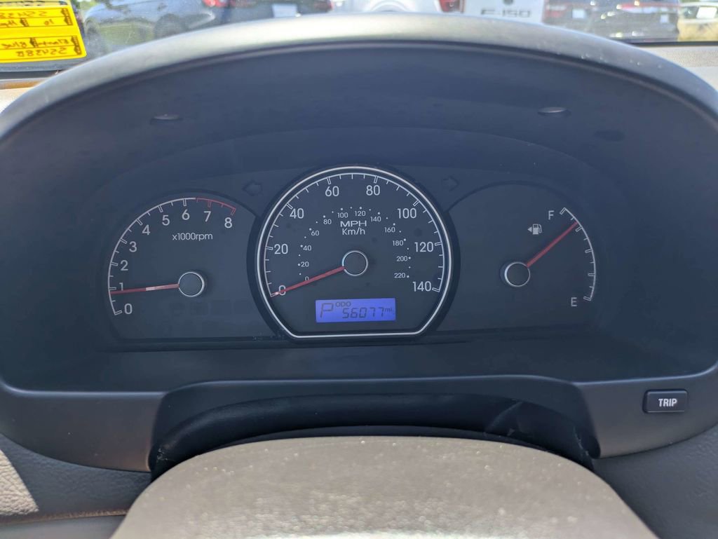 Used 2010 Hyundai Elantra GLS FWD image 28