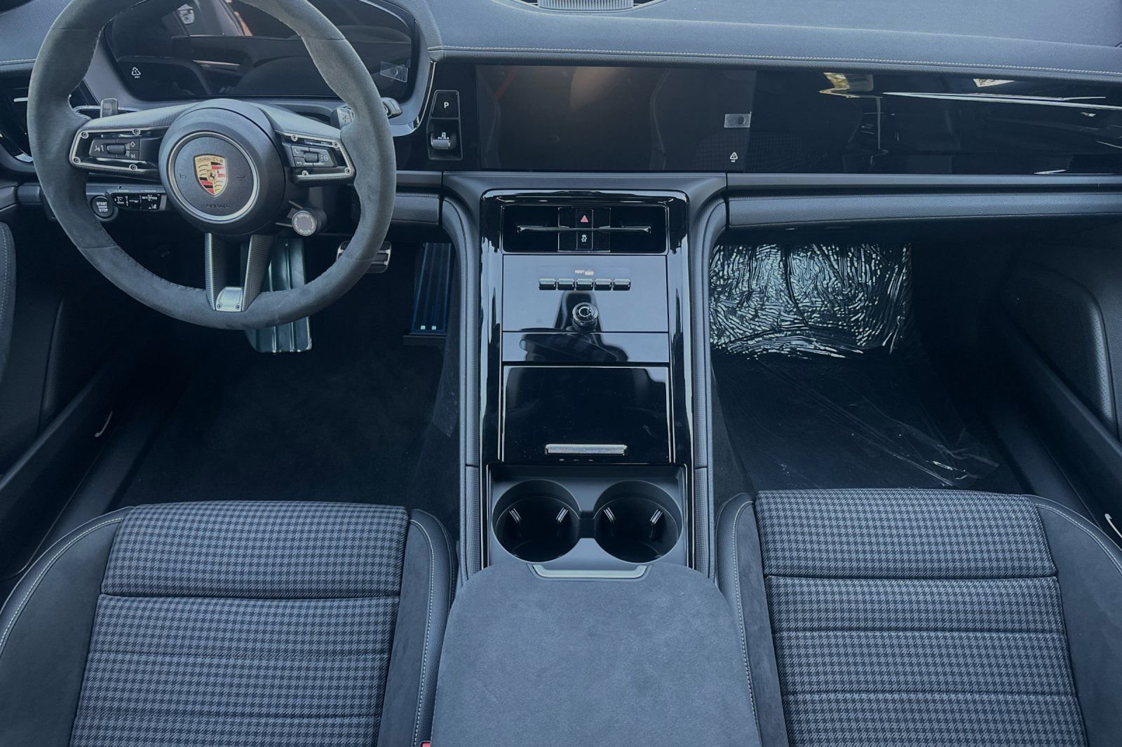 New 2025 Porsche Panamera RWD image 6