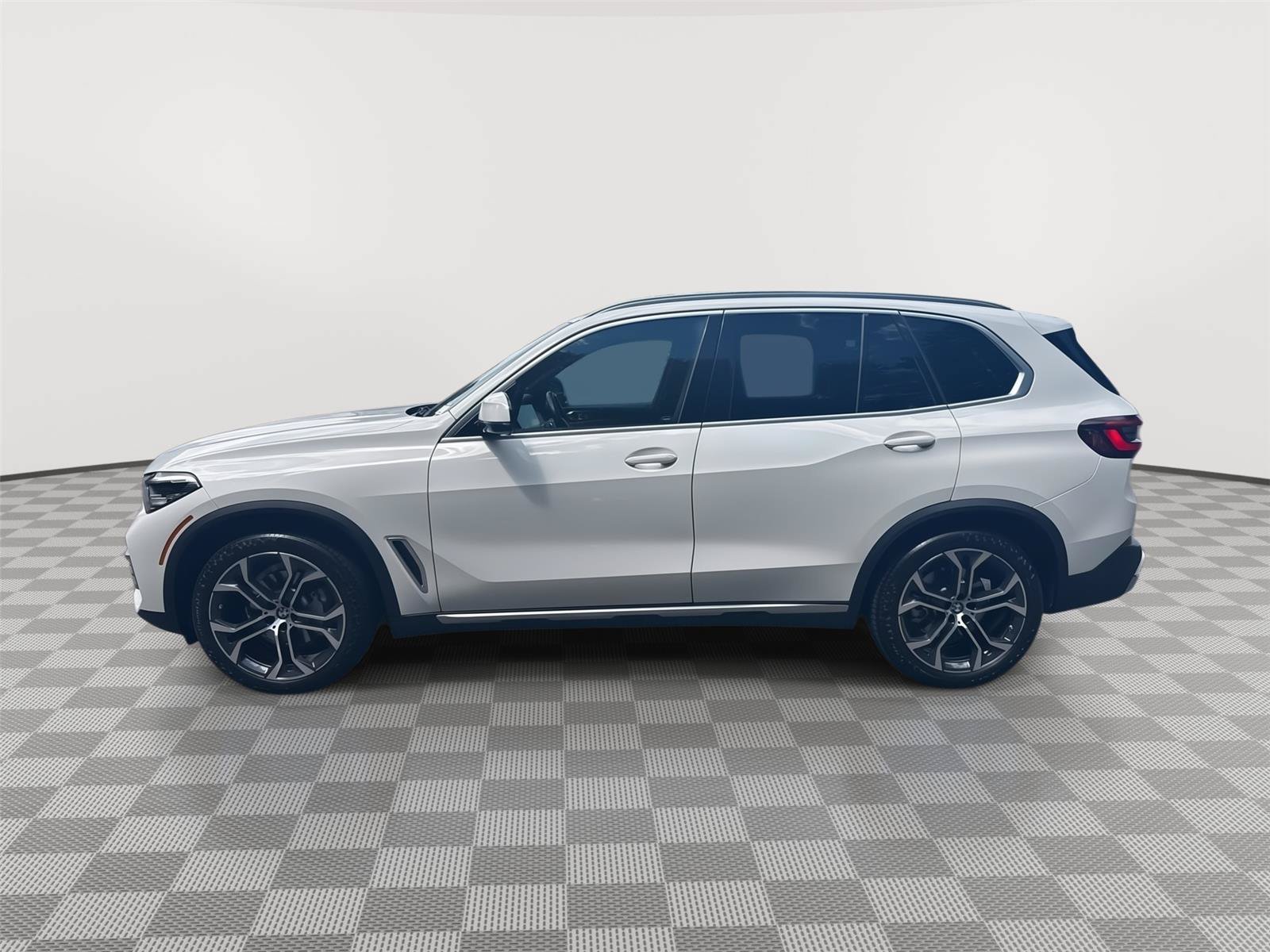Used 2022 BMW X5 sDrive40i RWD image 9