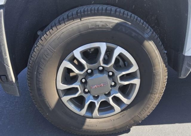 Used 2025 GMC Sierra 2500 SLE w/ Preferred Package AWD/4WD image 7