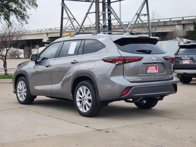 Used 2026 Toyota Highlander Limited image 4