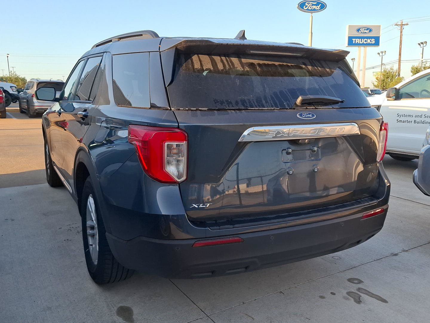 Used 2023 Ford Explorer XLT RWD image 30