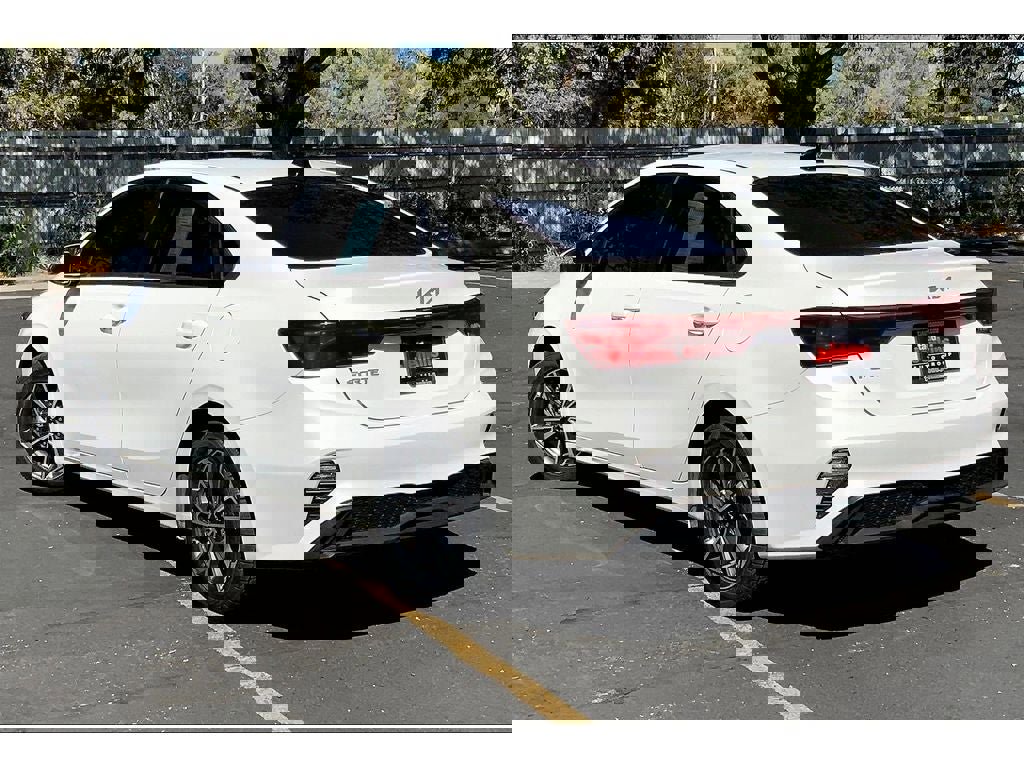 Used 2023 Kia Forte LXS image 12